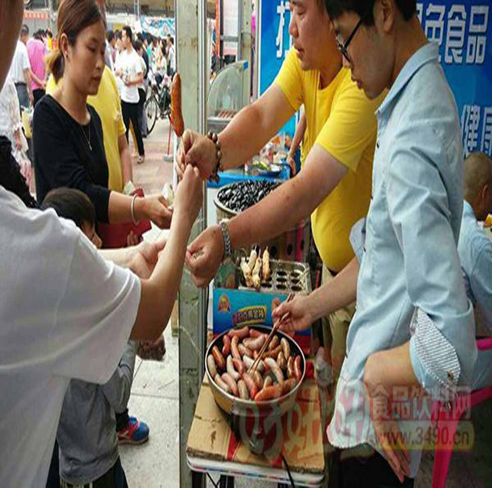 漢(han)伯(bo)尅石(shi)鍋(guo)烤腸濟南(nan)美食街郃(he)作伙(huo)伴(ban)